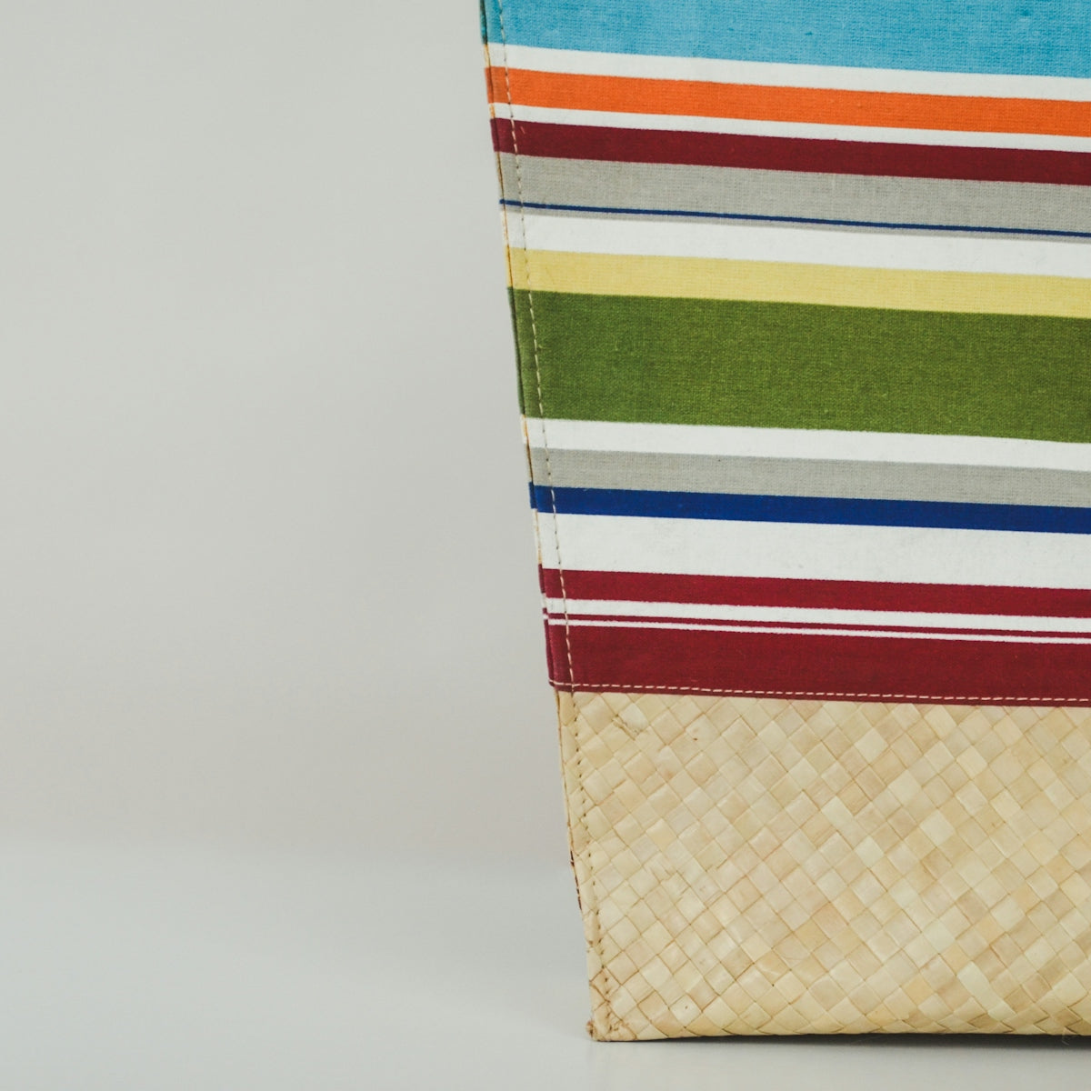 Celebrating Eco-Luxury: Crafting Your Slow Living Style with a Handwoven Floral Raffia Tote
